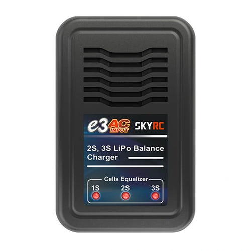 SkyRC E3 - Chargeur secteur pour packs LiPo 2S et 3S, 1,2 A : boîtier et cordon secteur