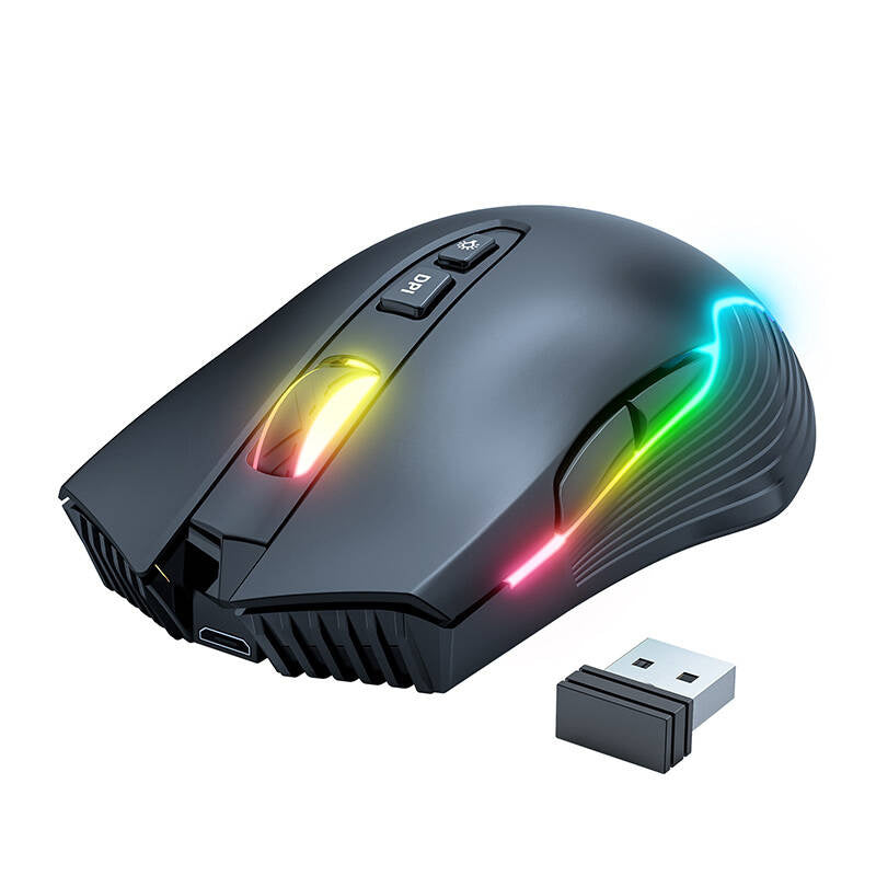 Souris noire sculptée pour la main droite, molette et flanc éclairés, récepteur USB sans fil posé à côté