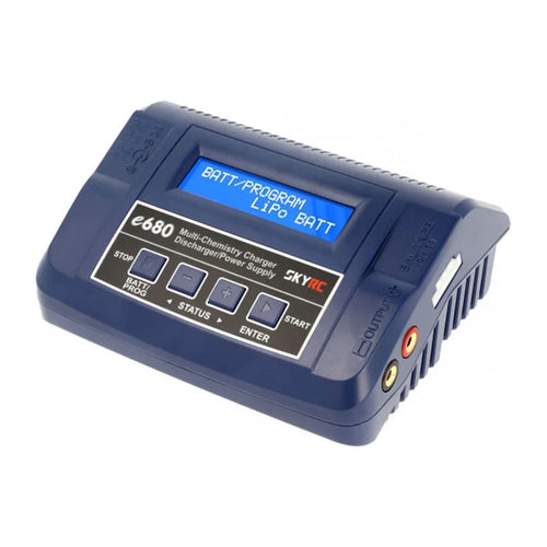 SkyRC e680 - Chargeur-équilibreur de modélisme 80 W, 8 A : chargeur SkyRC e680 vu de face