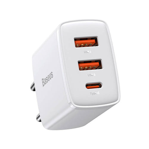 Baseus Compact Quick Charger - Chargeur secteur 30 W 2 USB-A et USB-C (blanc) : deux ports USB-A et un port USB-C