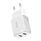 Baseus Compact Charger 2U - Chargeur secteur 2 ports USB 10,5 W (blanc) : format compact du bloc dans la main