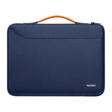 Tomtoc Defender-A22 - Sacoche pour ordinateur portable 13 pouces (bleu marine) : sacoche Tomtoc Defender-A22 bleu marine sur un bureau