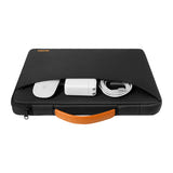 Tomtoc Defender-A22 - Sacoche pour ordinateur portable 13 pouces (noire) : poignée orange de la sacoche noire