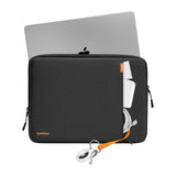 TOMTOC Defender-A13 - Housse 13 pouces pour MacBook Neo (noire) : interieur doux et rembourre de la housse
