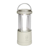 Lepro 330043 - Lampe de camping 1100 lumens, 5 modes, IPX4 : lampe portée à la main sur un sentier nocturne