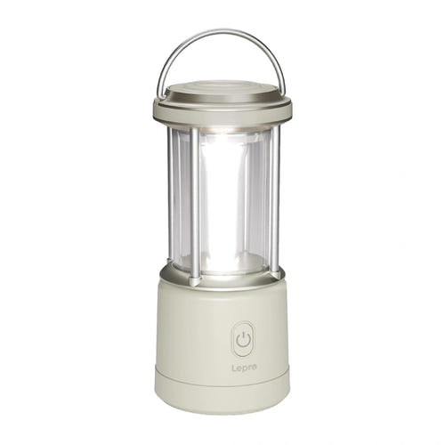 Lepro 330043 - Lampe de camping 1100 lumens, 5 modes, IPX4 : lampe portée à la main sur un sentier nocturne