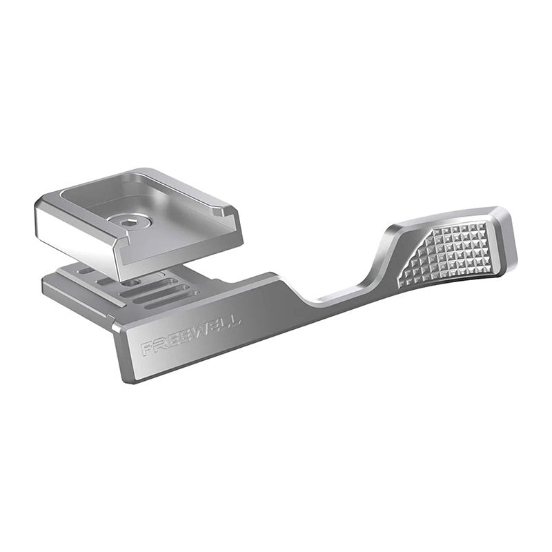 Freewell - Grip pouce avec griffe porte-accessoire pour Fuji X100VI (argent) - visuel 1