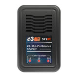 SkyRC E3 - Chargeur secteur pour packs LiPo 2S et 3S, 1,2 A : boîtier et cordon secteur
